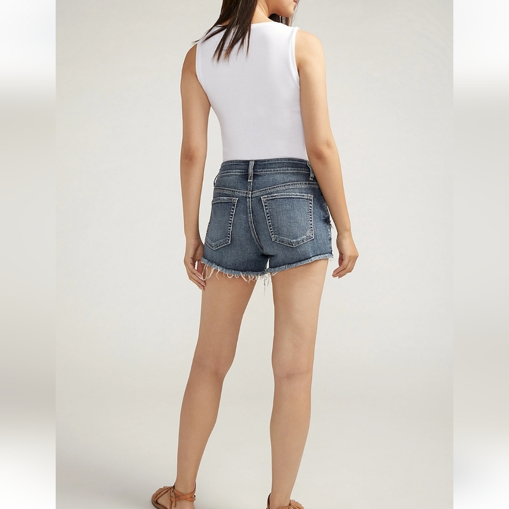 NWT Silver Jeans Co. Americana Luxe Stretch Mid Rise 3in Boyfriend Short Size 33 - Picture 3 of 7